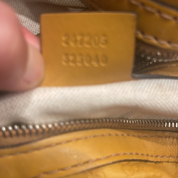 Gucci - Picture 3 of 10